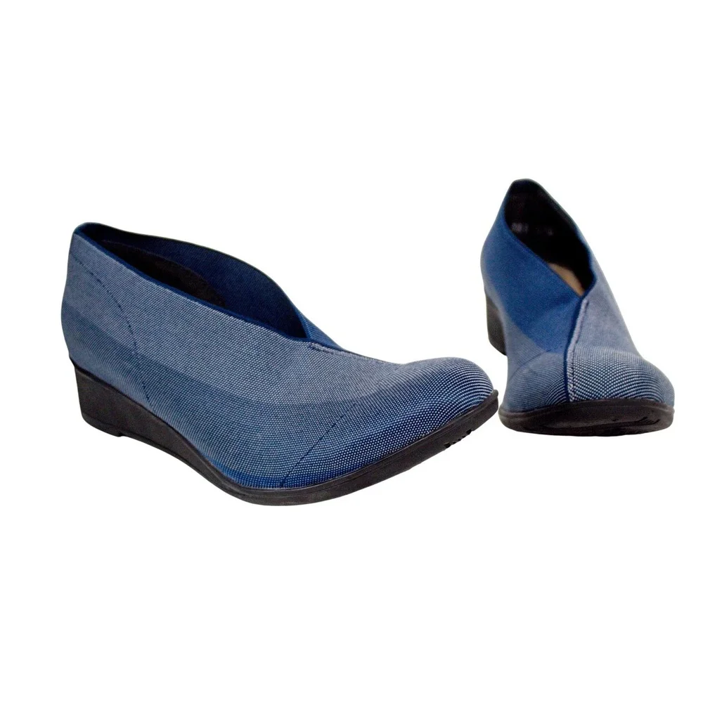 Charleston Shoe Co The Cape Toe Wedge Loafer V-Cut Low Heel Women's Size 8